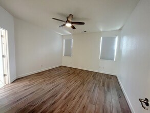 7325 Overture Dr in Reno, NV - Building Photo - Building Photo