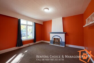 2 Bedroom Pet Friendly Main Floor, BONUS I in Lethbridge, AB - Building Photo - Building Photo