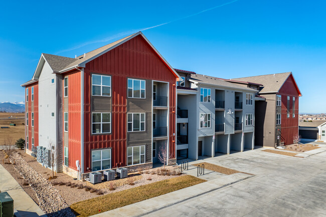 The Overlook Apartments in Johnstown, CO - Building Photo - Building Photo