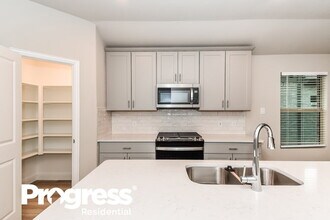 1413 Rolling Fox Dr in Heartland, TX - Building Photo - Building Photo