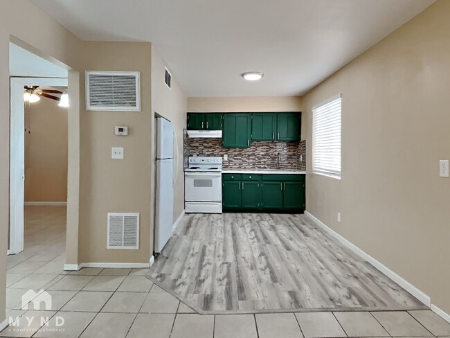 1702 E Cambridge Ave in Phoenix, AZ - Building Photo - Building Photo