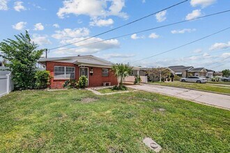 2709 W Abdella St in Tampa, FL - Building Photo - Building Photo
