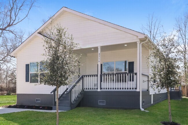 8516 Kellett St in Houston, TX - Building Photo - Building Photo