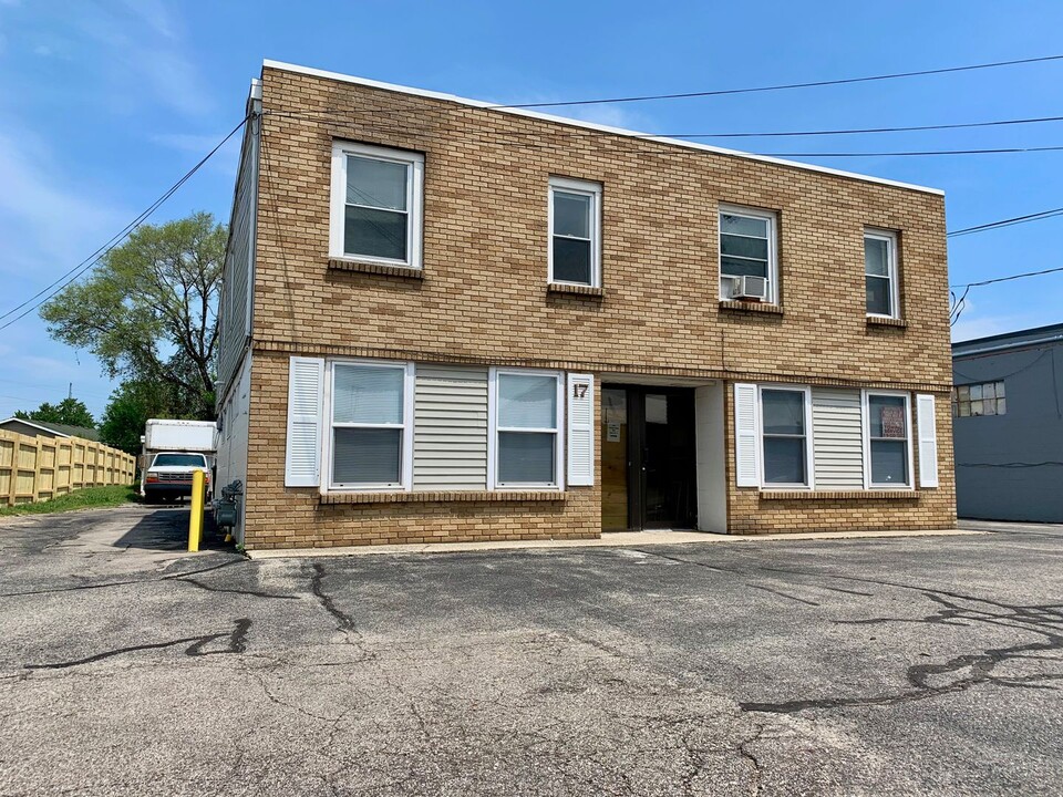 17 52nd St SE in Grand Rapids, MI - Building Photo