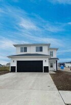 2630 38th Ave S in Moorhead, MN - Building Photo