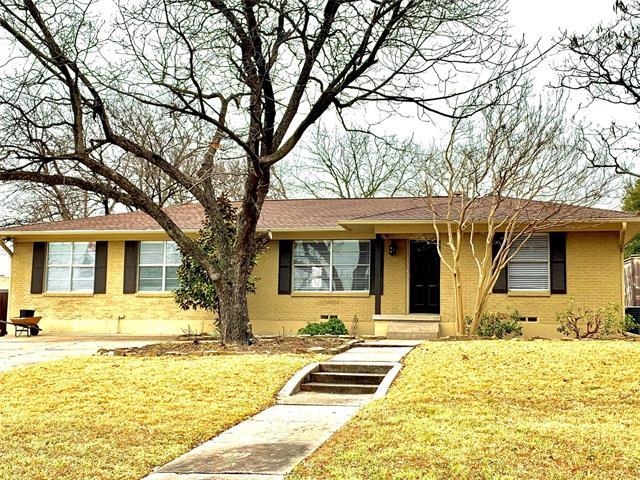 property at 320 Elm Dr