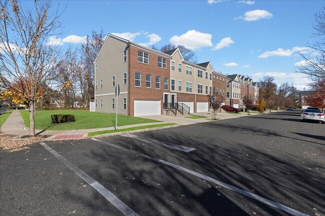 1 Creekside Wy in Burlington, NJ - Building Photo - Building Photo