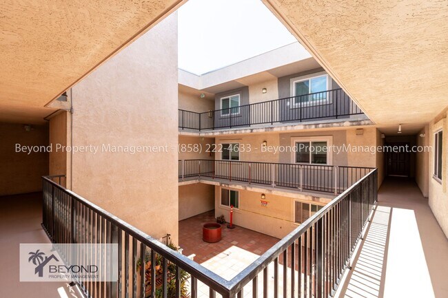 4452 Mentone St in San Diego, CA - Building Photo - Building Photo