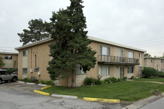 Eden Rock Apartments in Olivette, MO - Building Photo - Building Photo