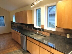 1848 Arbordale in Ann Arbor, MI - Building Photo - Building Photo