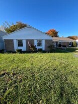 4052 W Lake Rd, Unit 4054 in Erie, PA - Building Photo