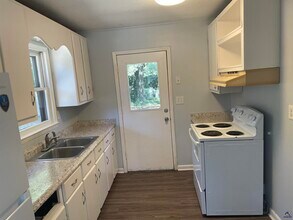 805 Crestwood Terrace in Warner Robins, GA - Building Photo - Building Photo