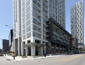 Quartz Condos in Toronto, ON - Building Photo - Building Photo