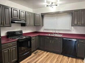 509 E Forrest St in Lafollette, TN - Building Photo - Building Photo