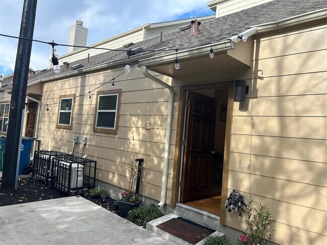 11610 Main Ash Dr in Houston, TX - Building Photo - Building Photo
