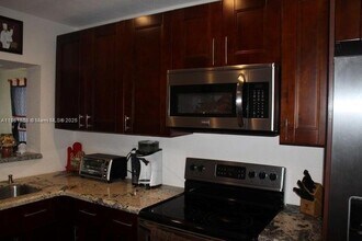 2294 NW 63rd Ave in Margate, FL - Building Photo - Building Photo