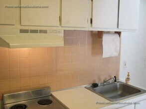 315 Revere St in Canton, MA - Foto de edificio - Building Photo