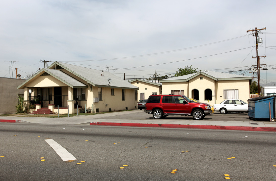 4805-4811 Gage Ave in Bell, CA - Building Photo