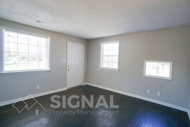 581 Seminole Cir in Fairfield, AL - Building Photo - Building Photo