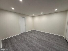 205 N 9th St in Philadelphia, PA - Building Photo