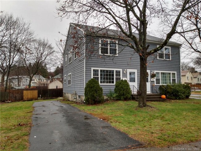 property at 18 Alyssa Ln