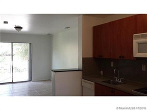1134 NW 5th St-Unit -9 in Miami, FL - Building Photo - Building Photo