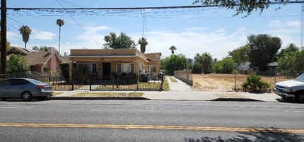 879 N Arrowhead Ave in San Bernardino, CA - Building Photo - Building Photo