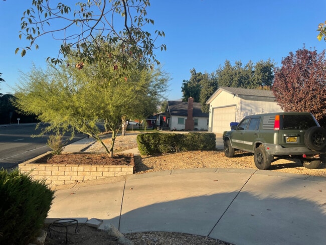 11921 Bryant St in Yucaipa, CA - Building Photo - Building Photo