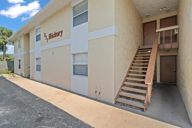 837 Hickory St in Melbourne, FL - Building Photo - Building Photo