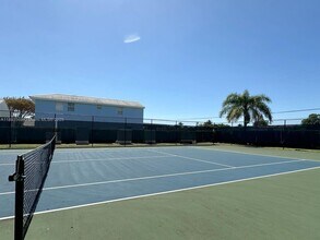 11216 SW 63rd Terrace in Miami, FL - Building Photo - Building Photo