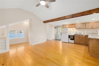 8 Pine Ln in Coventry, RI - Building Photo - Building Photo