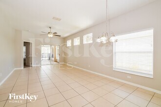 1242 Longville Cir in Tavares, FL - Foto de edificio - Building Photo