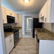 8714 N Linda Ct in Tampa, FL - Building Photo - Building Photo