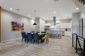 3737 Bienville Ave in New Orleans, LA - Foto de edificio - Building Photo