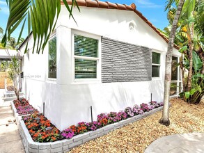 1647 Monroe St in Hollywood, FL - Building Photo - Building Photo