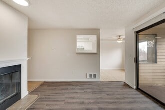 Avon Park in Burien, WA - Building Photo - Interior Photo