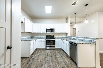 12003 Englewood Ave in Lubbock, TX - Building Photo - Building Photo