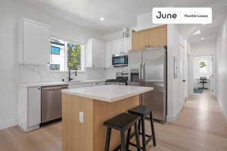 1321 N June St in Los Angeles, CA - Building Photo - Building Photo