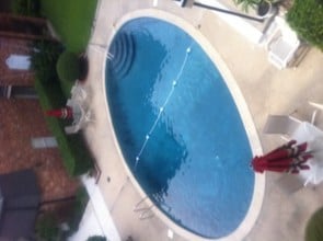 One Metairie Place in Metairie, LA - Building Photo - Building Photo