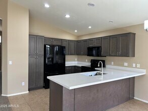 5111 W Wescott Dr in Glendale, AZ - Foto de edificio - Building Photo