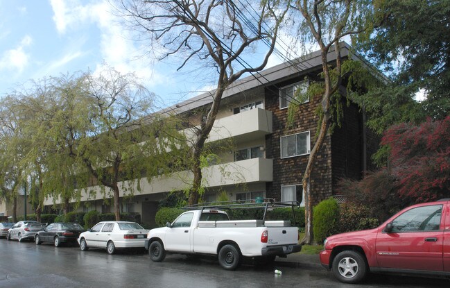 Mariposa Club Apartments in Mountain View, CA - Building Photo - Building Photo