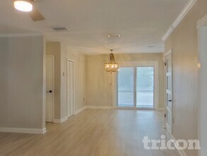 2317 13th Ave SW in Largo, FL - Building Photo - Building Photo