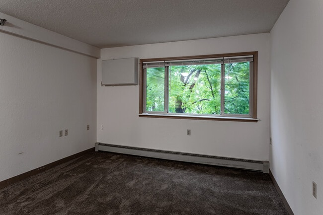 Riverside Apartments 55+ Senior in St. Cloud, MN - Foto de edificio - Interior Photo