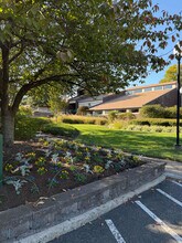 7716 Hanover Pkwy in Greenbelt, MD - Foto de edificio - Building Photo