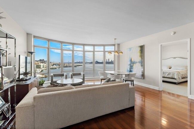 8100 River Rd in North Bergen, NJ - Building Photo - Building Photo