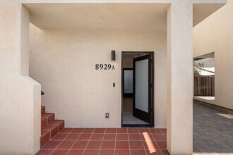 8929 Hubbard St in Culver City, CA - Building Photo - Building Photo