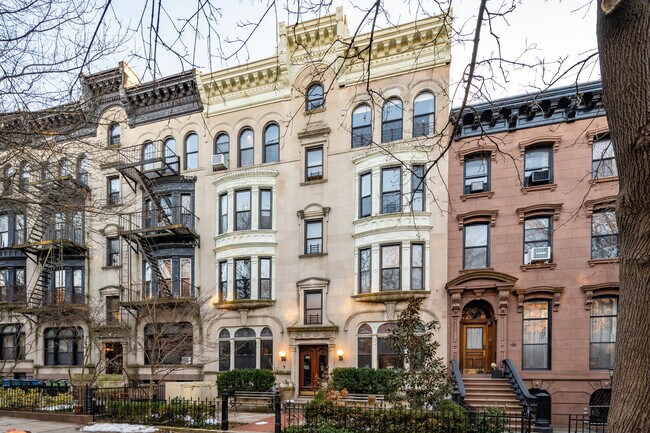392 3rd St in Brooklyn, NY - Building Photo - Building Photo