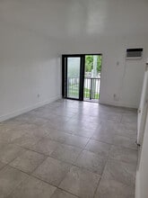 170 NW 59th St in Miami, FL - Building Photo - Building Photo