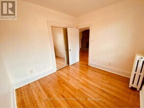 20 Triller Ave in Toronto, ON - Building Photo - Building Photo