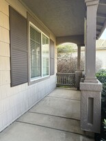 1360 Breezeway Ln in Merced, CA - Building Photo - Building Photo